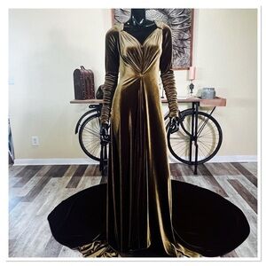 Marc Bouwer Vintage Greenish Gold Velvet Long Sleeve Maxi Evening Gown w/Train